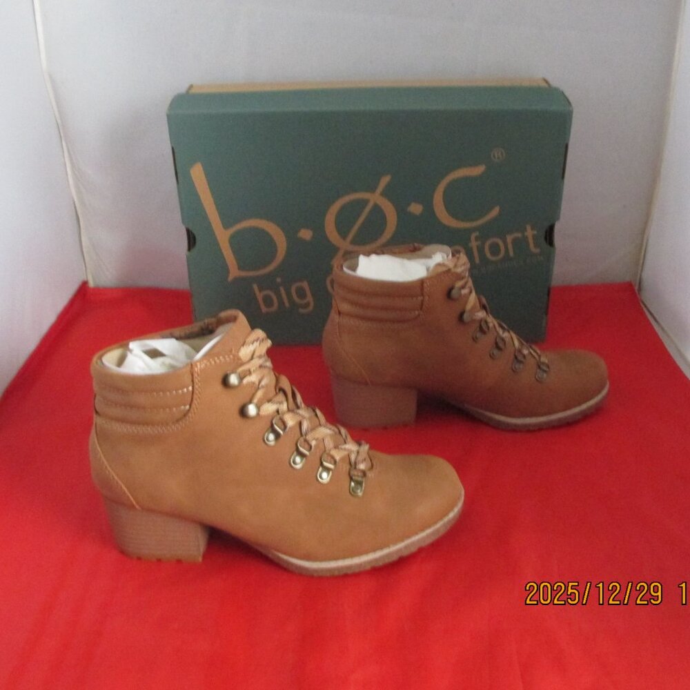 b.o.c. Women's Alder Comfort Booties $100 - US Size 6 1/2 - Tan - 1420